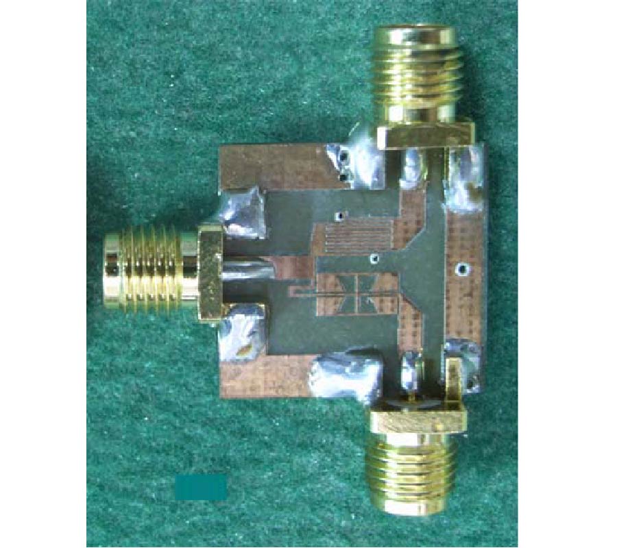 A COMPACT BALUN BASED ON MICROSTRIP EBG CELL AND INTERDIGITAL CAPACITOR