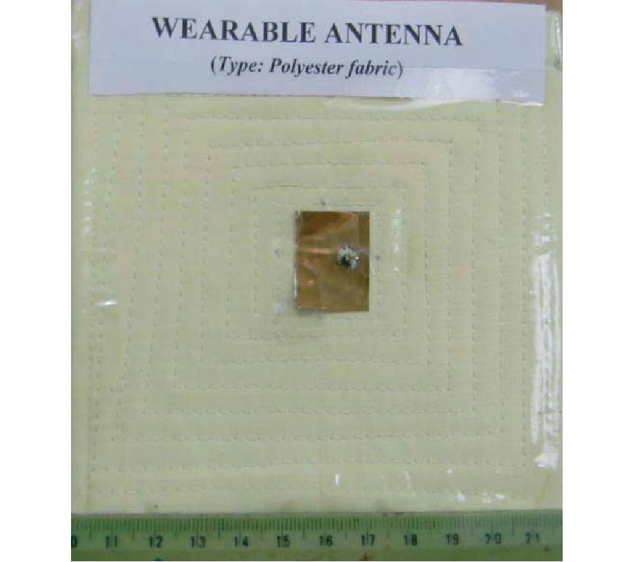 EXPERIMENTAL RESULTS ON HIPERLAN/2 ANTENNAS FOR WEARABLE APPLICATIONS