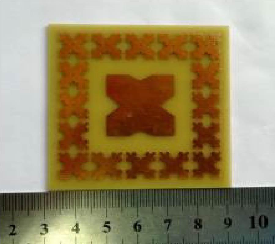 GPS PATCH ANTENNA LOADED WITH FRACTAL EBG STRUCTURE USING ORGANIC MAGNETIC SUBSTRATE