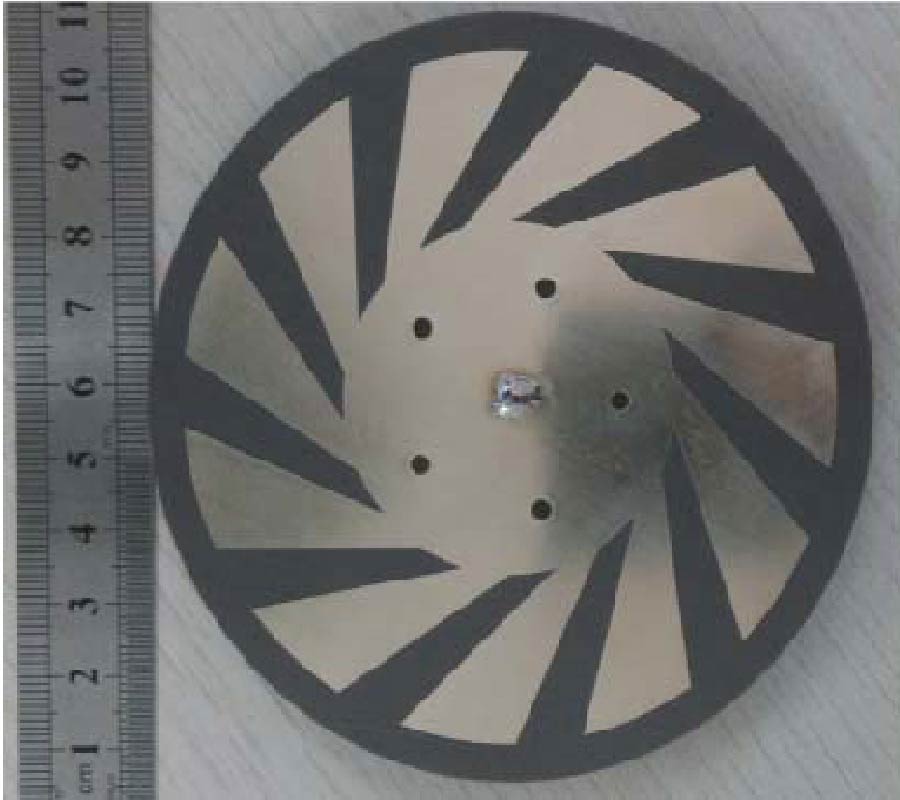 LOW-PROFILE WIDEBAND CIRCULARLY POLARIZED MICROSTRIP ANTENNA WITH CONICAL RADIATION PATTERN