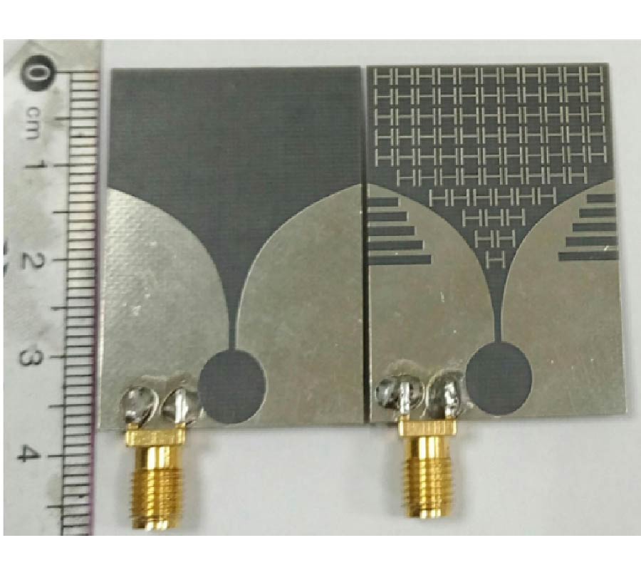 A COMPACT HIGH-GAIN VIVALDI ANTENNA WITH IMPROVED RADIATION CHARACTERISTICS