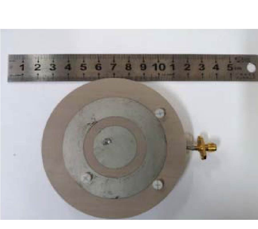 LOW PROFILE WIDE BEAMWIDTH ANTENNA FED BY 1:5 UNEQUAL WILKINSON POWER DIVIDER