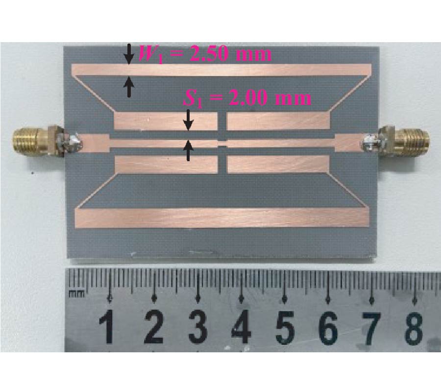 A LOW-LOSS DUAL-BAND NEGATIVE GROUP DELAY CIRCUIT WITH FLEXIBLE DESIGN