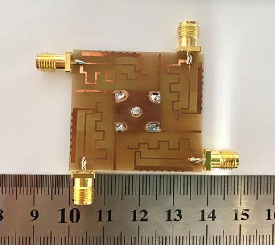 A DUAL-BAND COMPACT FOUR-PORT MIMO ANTENNA BASED ON EBG AND CSRR FOR SUB-6 GHZ APPLICATIONS