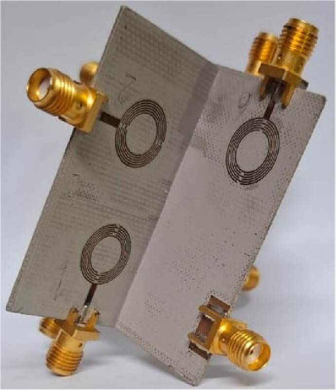 Compact 8-port MIMO Antenna for Hot-spot Applications Based on Embedded Double-negative Metamaterial Split Ring Resonators