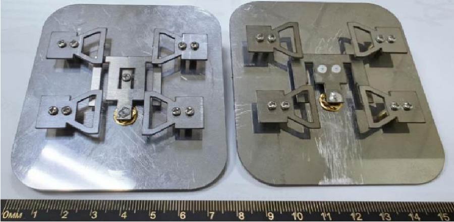 Ultrawideband High-gain Stacked Microstrip Antenna with Modified E-shaped Active Exciter and Four Single-sided Bowtie Passive Elements