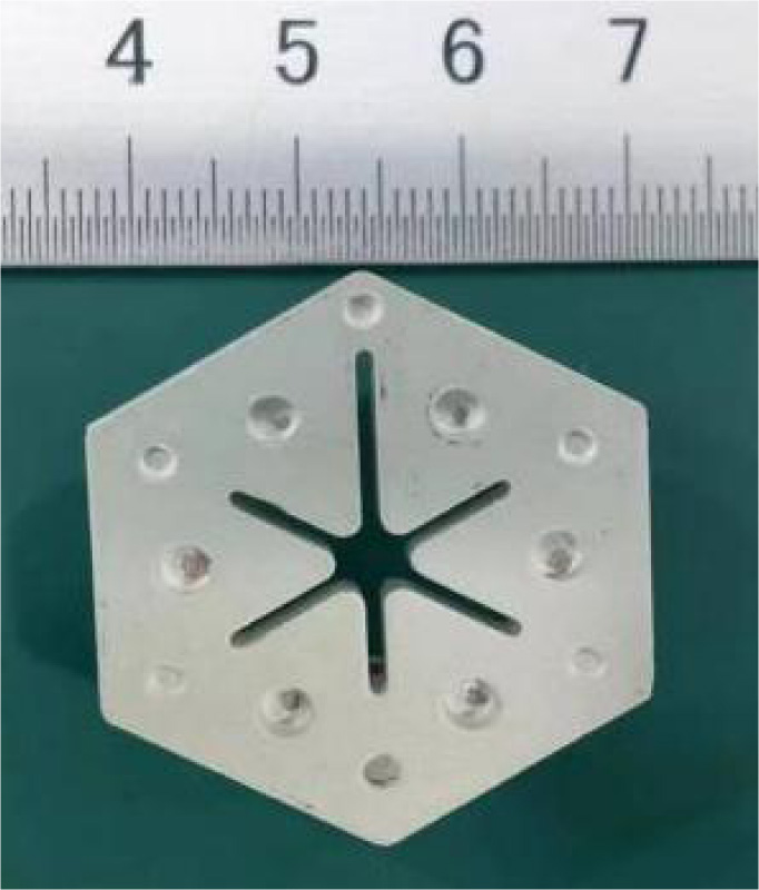 Novel Hexagonal Cross-coupled Dielectric Waveguide Filter